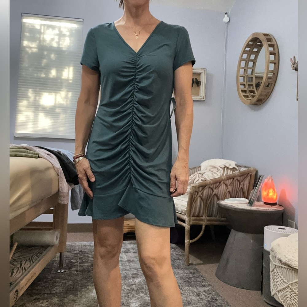 The Vanity room Nordstrom v neck gathered soft short sleeve mini dress lg NWT